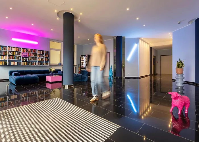 Hotel Max In *
